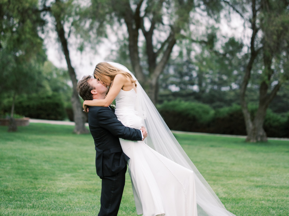 B&G Kiss
